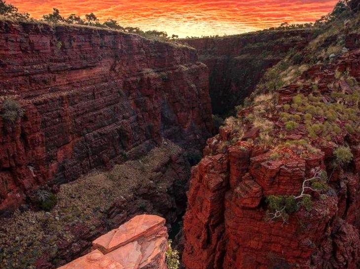 multicopterpilots | Hiking Through Karijini National Park: Adventure Awaits